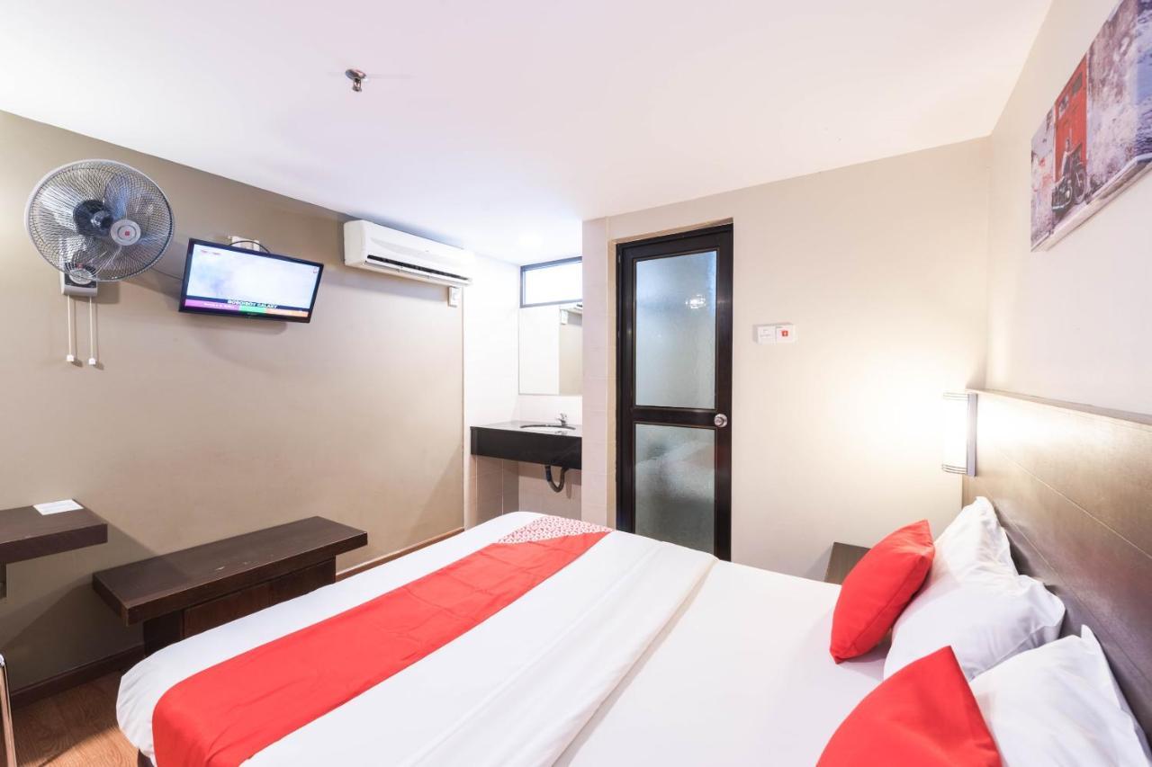Oyo 89421 Pp Island Hotel George Town  Kültér fotó