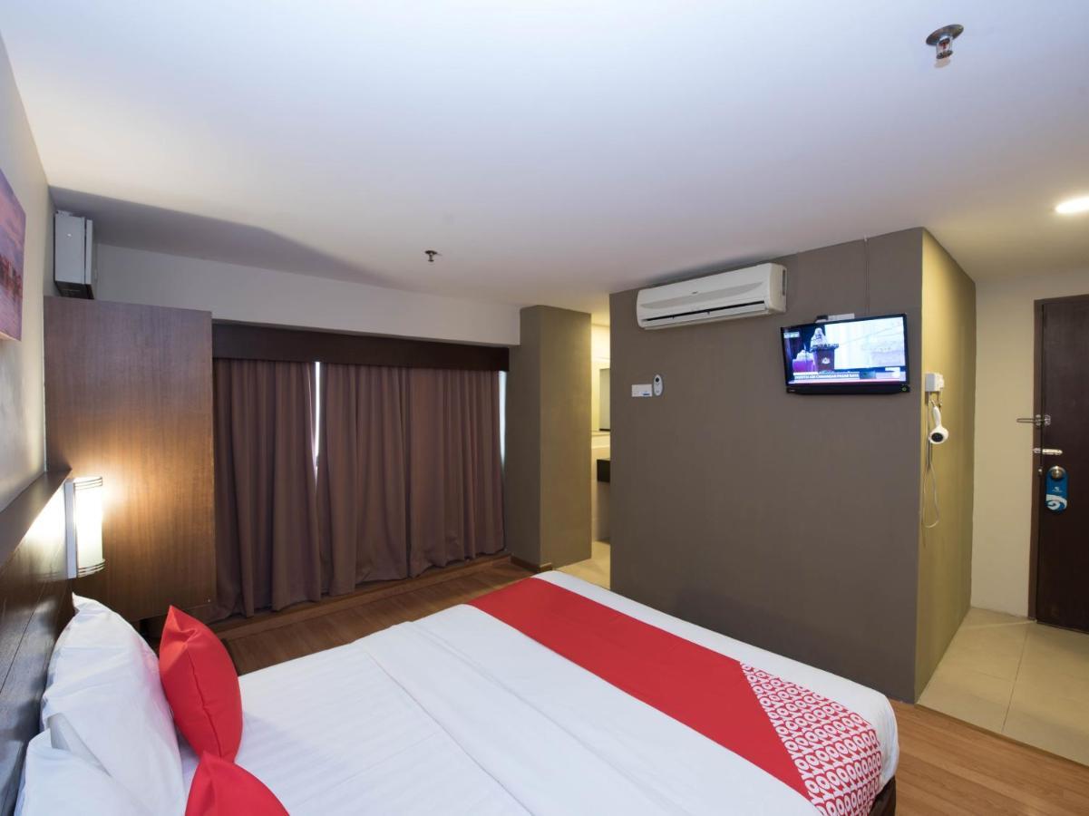 Oyo 89421 Pp Island Hotel George Town  Kültér fotó