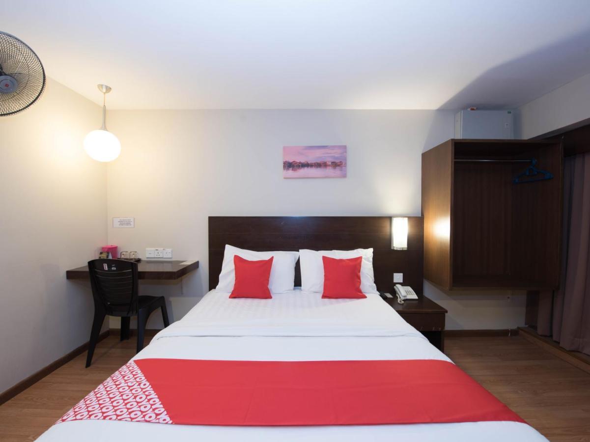 Oyo 89421 Pp Island Hotel George Town  Kültér fotó